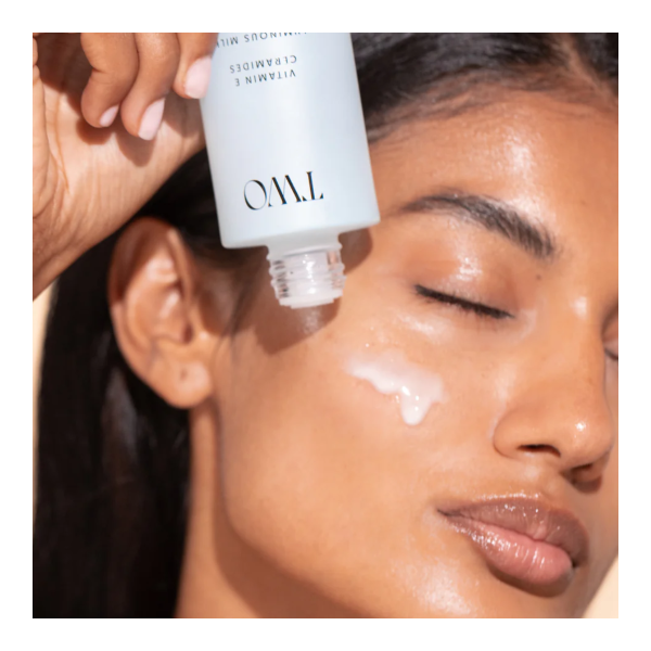 TWO POLES LUMINOIS MILK ESSENCE 2